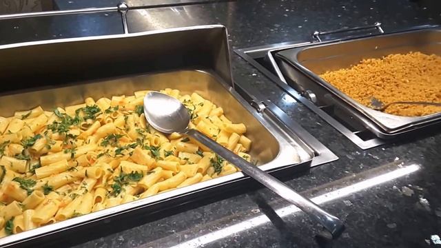 Atalla Hotel в Анталье, в Турции, вкусные блюда и классные люди смотреть онлайн