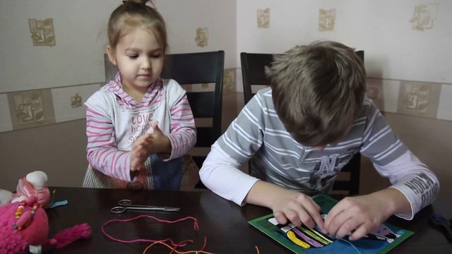 Цветные аппликации для детей Аппликация из шнурков Зебра Color applique for children смотреть онлайн