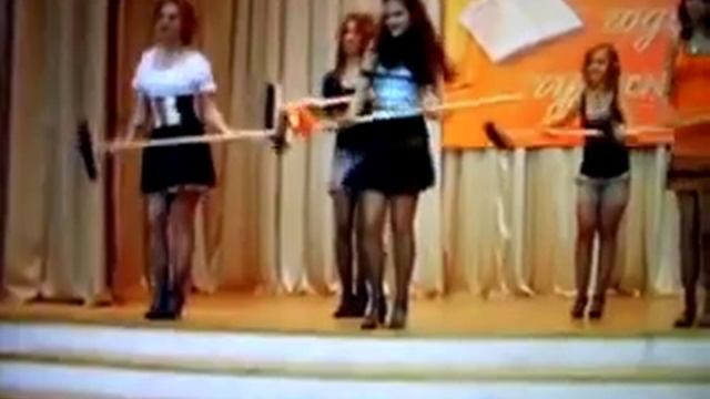 "Танец со швабрами") смотреть онлайн