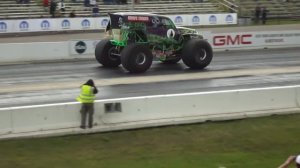 Grave Digger Monster Truck Burnout & 1/4 mile pass
