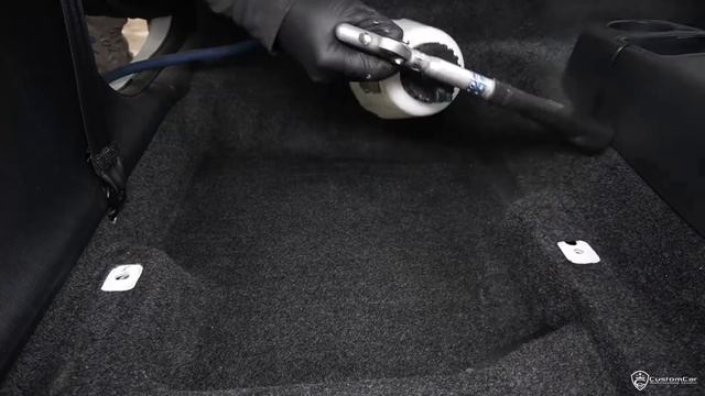 Дал вторую жизнь очень грязному салону, Полная химчистка салона автомобиля Skoda Fabia. смотреть онлайн