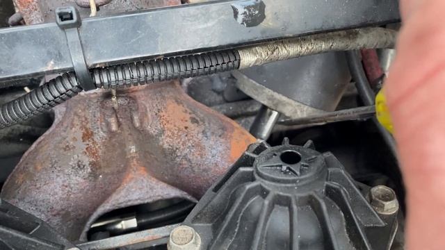 Snowmobile Polaris 600 RMK HO: Flex shaft replacement (Starter) & Belt replacement (SO EASY!!!) смотреть онлайн