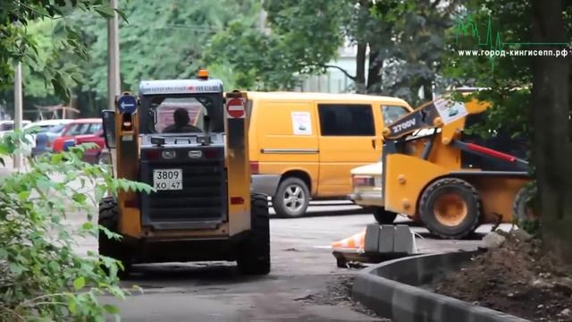 Сегодня в Кингисеппе ремонт дорог по ул. Октябарьской смотреть онлайн