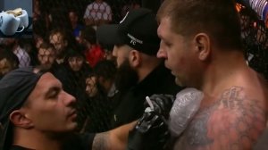 Артем Тарасов победил Александра Емельяненко... ПО БЕГУ