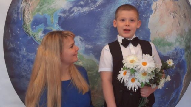 Стихотворение Алексея Старикова "Мама и Родина". Читает Горячев Никита смотреть онлайн