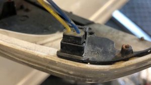 Volkswagen Polo mirror indicator bulb change. A step by step guide.