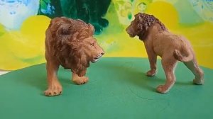 Игрушки львы шляйх