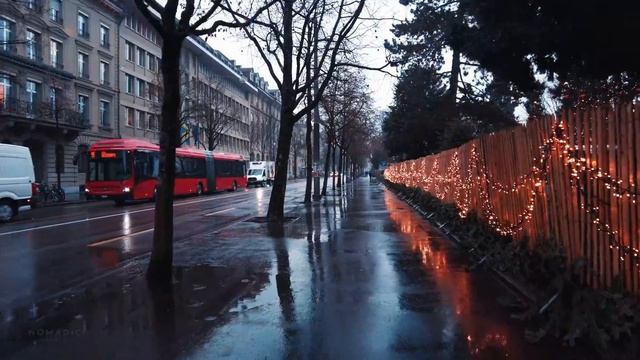 Walking in the Rain Bern, Switzerland Walking in Bern, Old Town in the Winter, Binaural Sounds смотреть онлайн