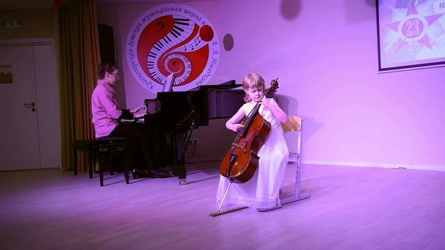 "Шуточная (Частушка)" Д.Кабалевский Исп. Топоркова Варвара 2 кл. 8 лет. смотреть онлайн