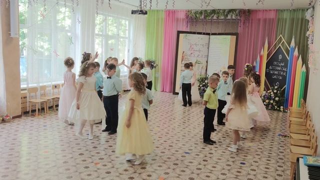 Вальс выпускной - в детском саду у Мальвины. смотреть онлайн