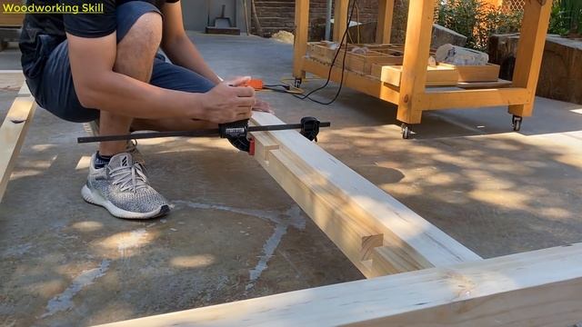 Woodworking Ideas And Skills // How To Build A Wooden Bed Frame.   You Can Totally Make