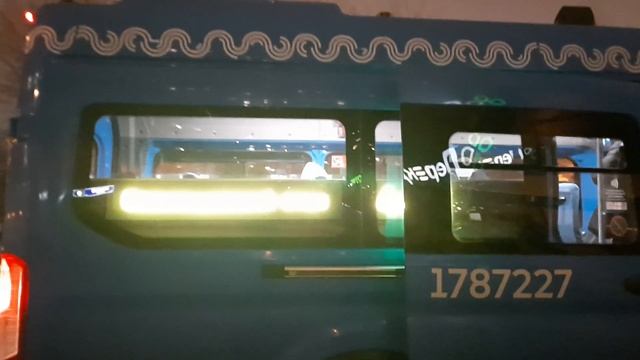 Микроавтобус Нижегородец-222708(Ford Transit FBD) следует по маршруту 443 смотреть онлайн