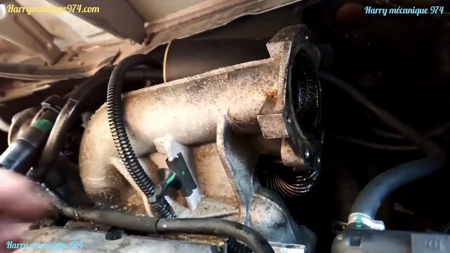 1.9 DCI Vanne EGR refroidisseur EGR démontage ! partie 1 смотреть онлайн