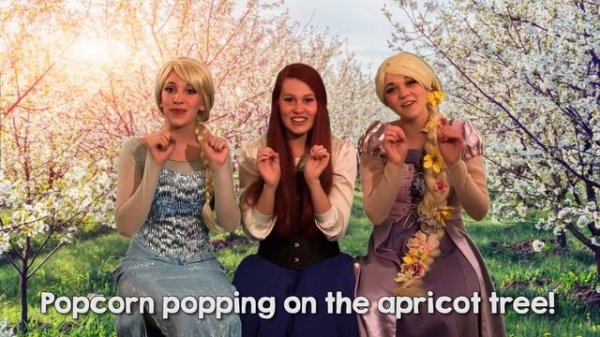Popcorn Popping on the Apricot Tree - With Elsa, Ariel and Rapunzel!