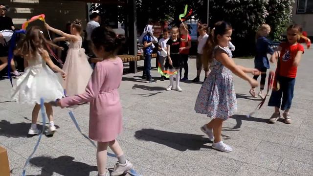 Выпускной детского сада смотреть онлайн