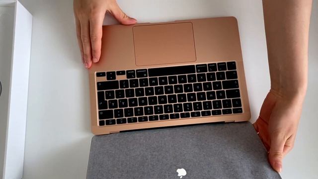 MacBook Air 2020 Unboxing смотреть онлайн