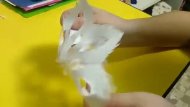 Как легко сделать снежинку из зубной пасты! смотреть онлайн