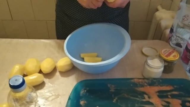 Карп в духовке! Запеченный карп фаршированный капустой! смотреть онлайн