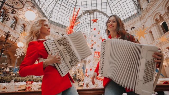 2accordions Аккордеонистки России- Дуэт "ЛюбАня" ФОТОСЕССИЯ в ГУМе МОСКВА? смотреть онлайн