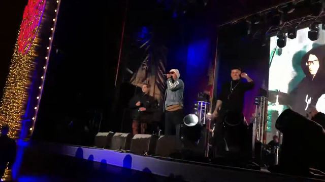 MBAND|Помедленнее|Новый год на Аллее Космонавтов смотреть онлайн
