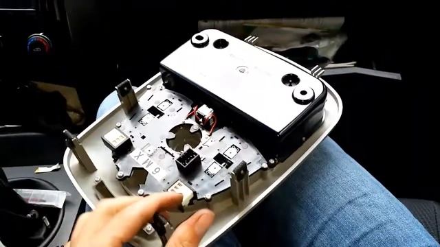 SsangYong снятие плафона освещения салона замена ламп