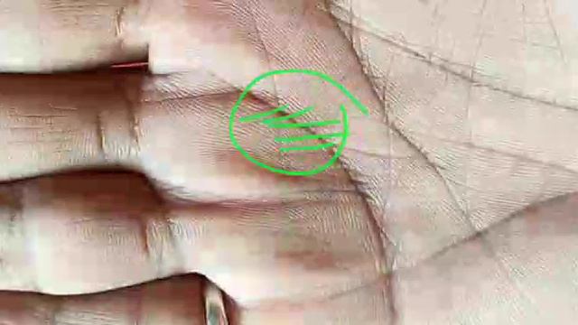 Luck line / fate line in hand ! जीवन में बहुत अच्छे धनवान बनने के योग смотреть онлайн