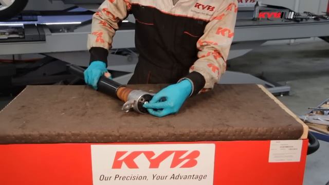 KYB AUDI A6, A4, A5, Q5, A7: Rear смотреть онлайн