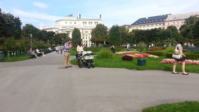 Австрия #132: Немного солнца и тепла посреди зимы - Volksgarten Wien смотреть онлайн