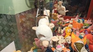 Играю в автомат с Игрушками #83 / Достаем БуБу / Автомат с игрушками / Автомат Хватайка