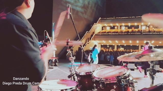 Danzando Drum Cam | Christine D'clario | Diego Preda смотреть онлайн