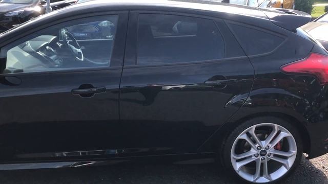 Used Ford Focus 2.0T EcoBoost ST-2 5dr Panther Black 2015 смотреть онлайн