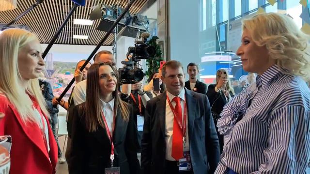 Илан Шор и Мария Захарова на ПМЭФ2024