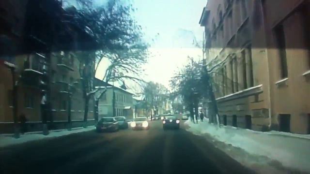 Пропустил пешехода - врезался в дом смотреть онлайн