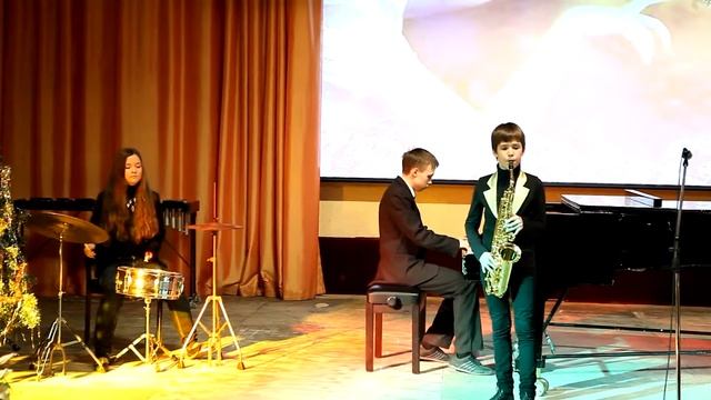 АРТЕМИЙ, саксофон, Людвиг Ван Бетховен "К Элизе". 23.12. 2013 смотреть онлайн