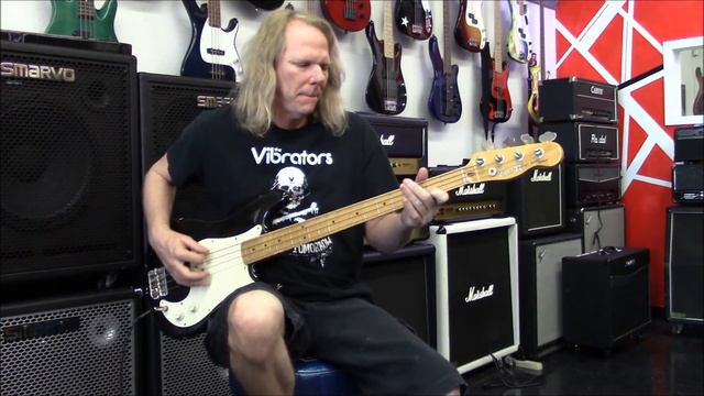 1980 FENDER BULLET BASS deluxe смотреть онлайн
