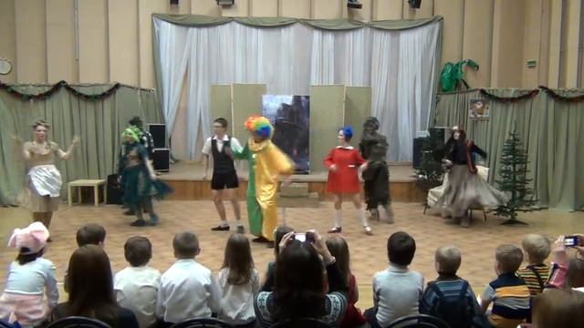 Новогодний спектакль смотреть онлайн