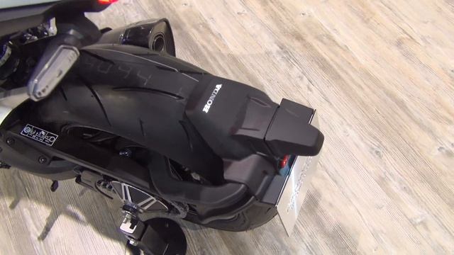 Honda CB1000R (2020) Exterior And Interior