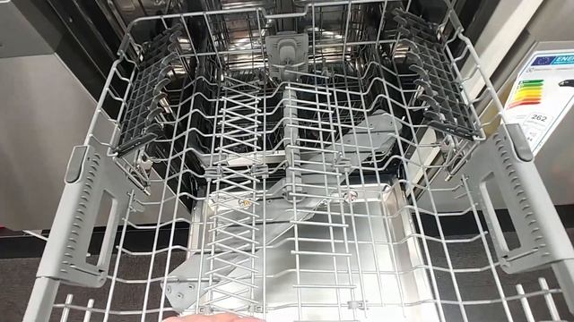 LG DU517HMS Dishwasher - a peek inside! смотреть онлайн