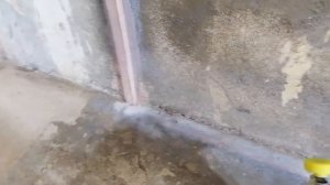 Грунтовка стен распылителем