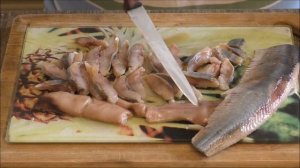 Салат из соленой селедки