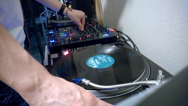100% Vinyl Set Allen & Heath xone 92 Technics 1200M5G Techno House Progressive Tech House смотреть онлайн
