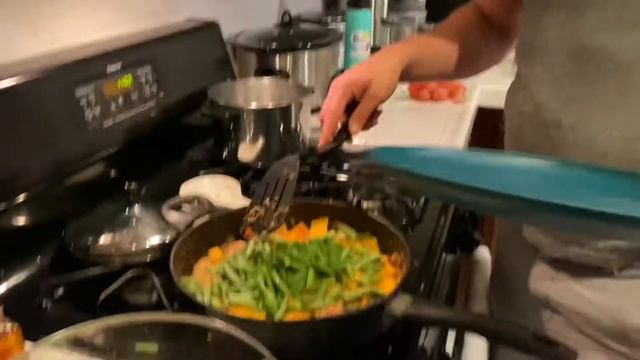 How to cook Ginataang Kalabasa with the Hubs | Alvi Hermoso смотреть онлайн