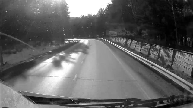 Завис на выгрузке.Черно белый Култук. смотреть онлайн