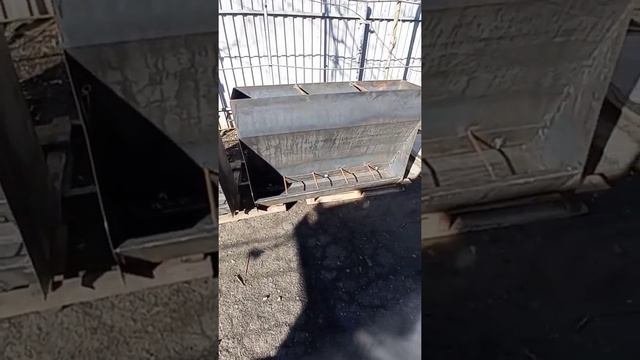 Кормушка своими руками.Для свиней на откорм. смотреть онлайн