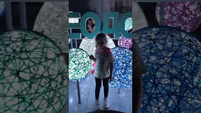 Лиса в отпуске! Крым, Феодосия, Чёрное море. В гостях у бабушки и дедушки. смотреть онлайн