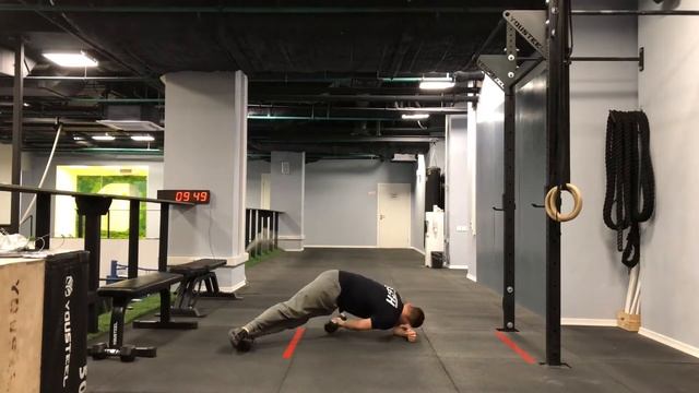 Вращения в боковой планке с гантелей смотреть онлайн