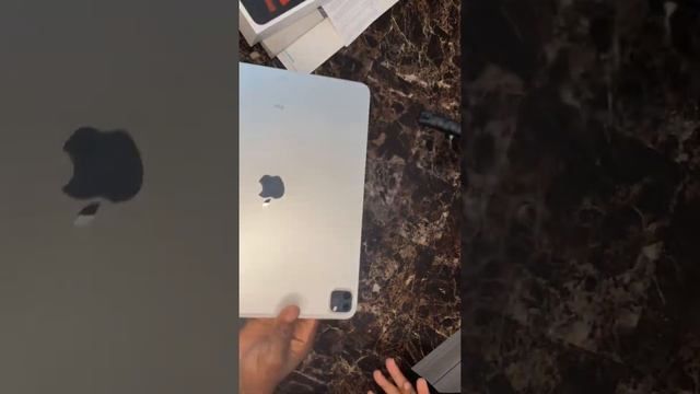 Unboxing iPad Pro 12.9 смотреть онлайн