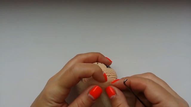 Как сделать волосы вязаной кукле из шерсти для валяния смотреть онлайн