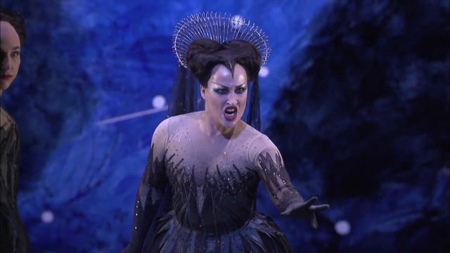 Mozart | The Magic Flute (Die Zauberflöte) | Queen of the Night aria | Diana Damrau смотреть онлайн