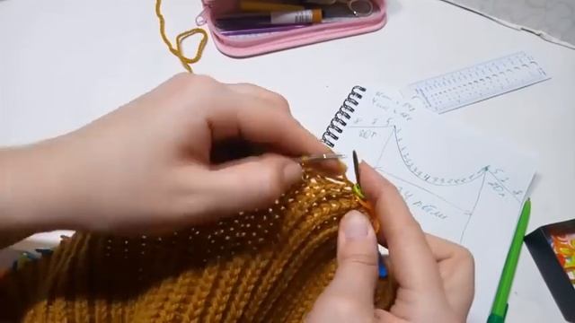 Модный свитер для девочки подростка//Подробный МК//ЧАСТЬ ПЕРВАЯ смотреть онлайн